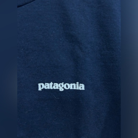 Patagonia Women's Medium Fitz Roy Icon Responsibili-Tee T-Shirt Navy Blue NWT - Picture 9 of 16
